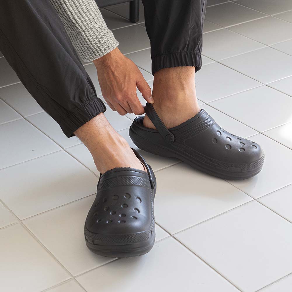 월드컵 남녀공용 크로스 히트 방한 슬리퍼 15,890원