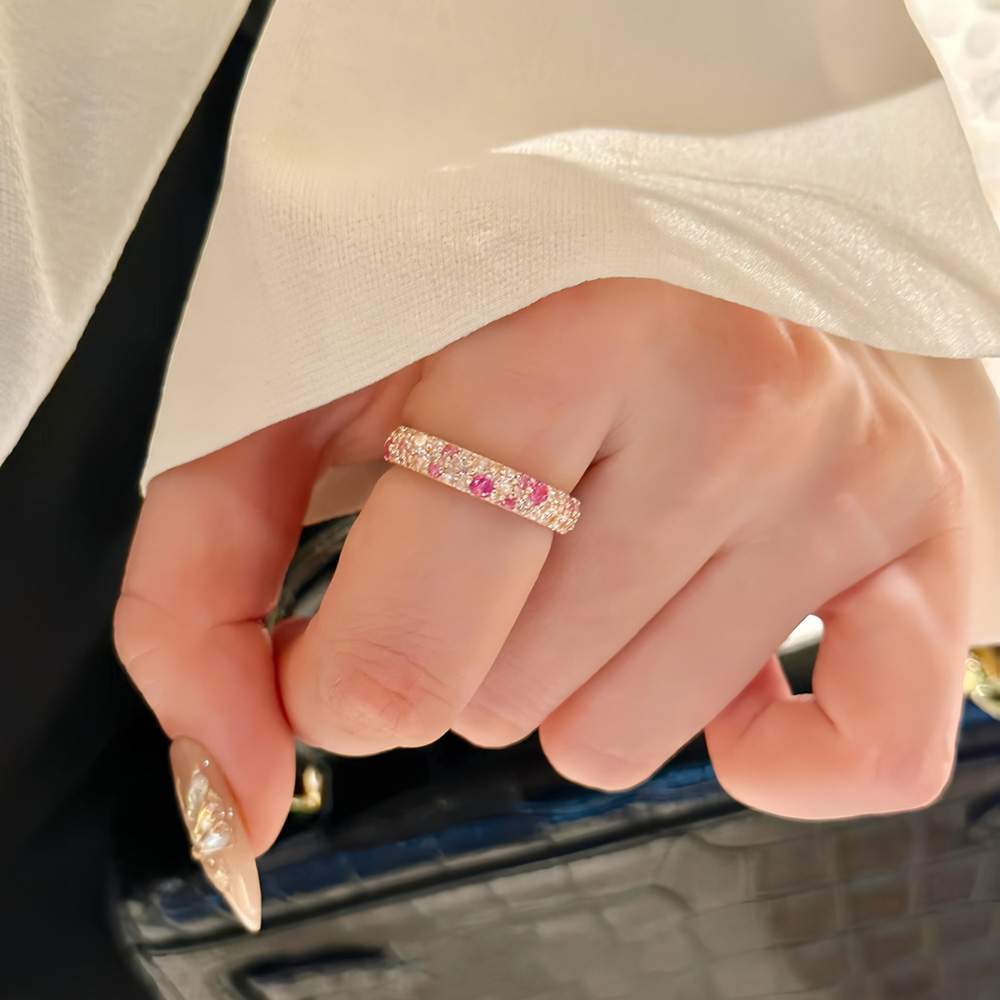 일호장신구 핑크 빛 가루 큐빅 반지 볼드 블링 반짝이는 여자 패션 링 9,800원