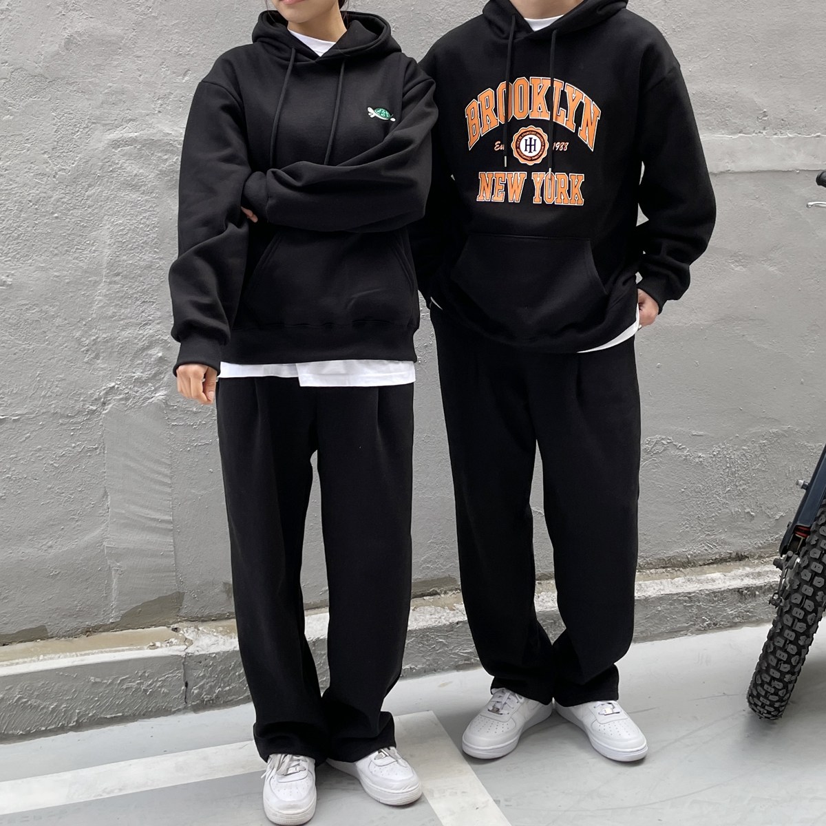 베럴댄나우 남녀공용 빅사이즈 기모 와이드 핀턱 트레이닝 바지 팬츠 9,900원