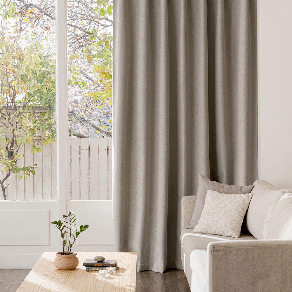 더자리 아일렛형 프리미엄 완벽차광 암막커튼 2p + 커튼봉 + 커튼끈 2p + 후사고리 2p 세트 107,220원