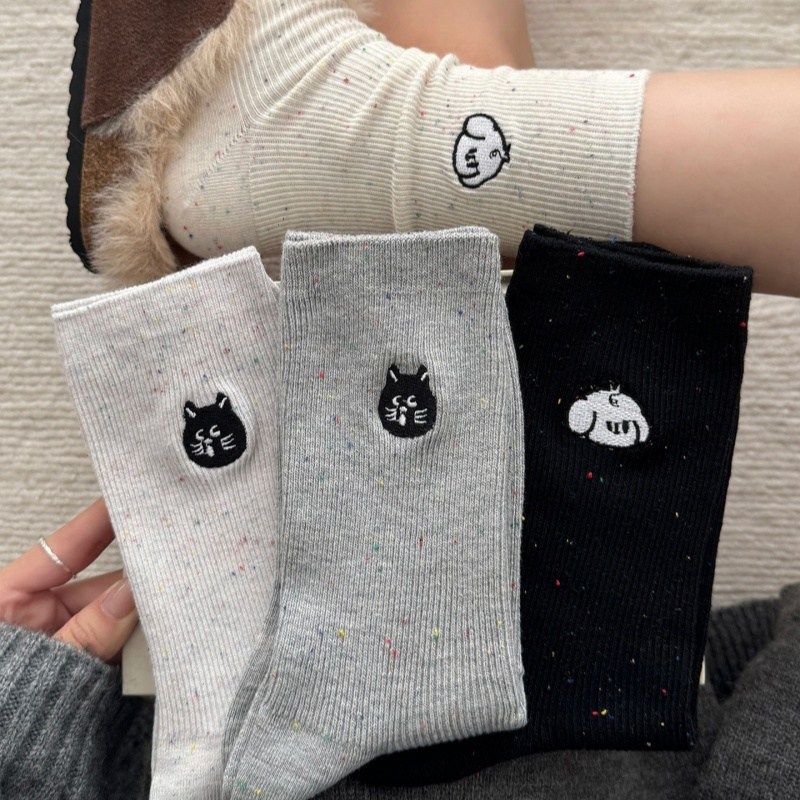 Banjiwu 여성 양말 귀여운 자수 겨울 양말 중목 양말 장목 양말 중목 양말 무압박 운동 양말 패션 양말 순면 양말 4족 세트 6,990원