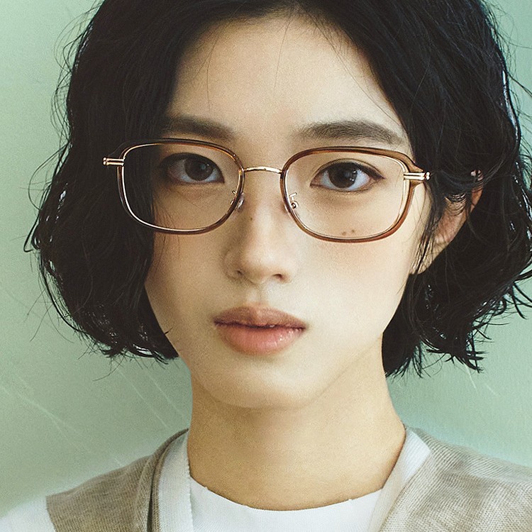 FEISEDY 블루라이트 차단 안경 렌즈 사각 뿔테 책상녀 지식인 스타일 B1612 14,900원