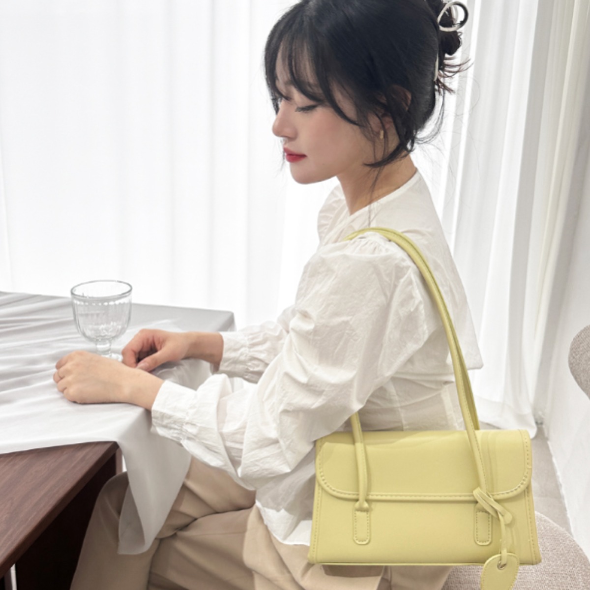 나나상점 소프트 레더 숄더백 토트백 데일리 여성 가방 13,900원