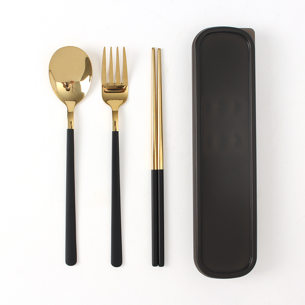 도매토피아 DOTO 골든테이블 휴대용 수저 + 포크 세트 5,700원