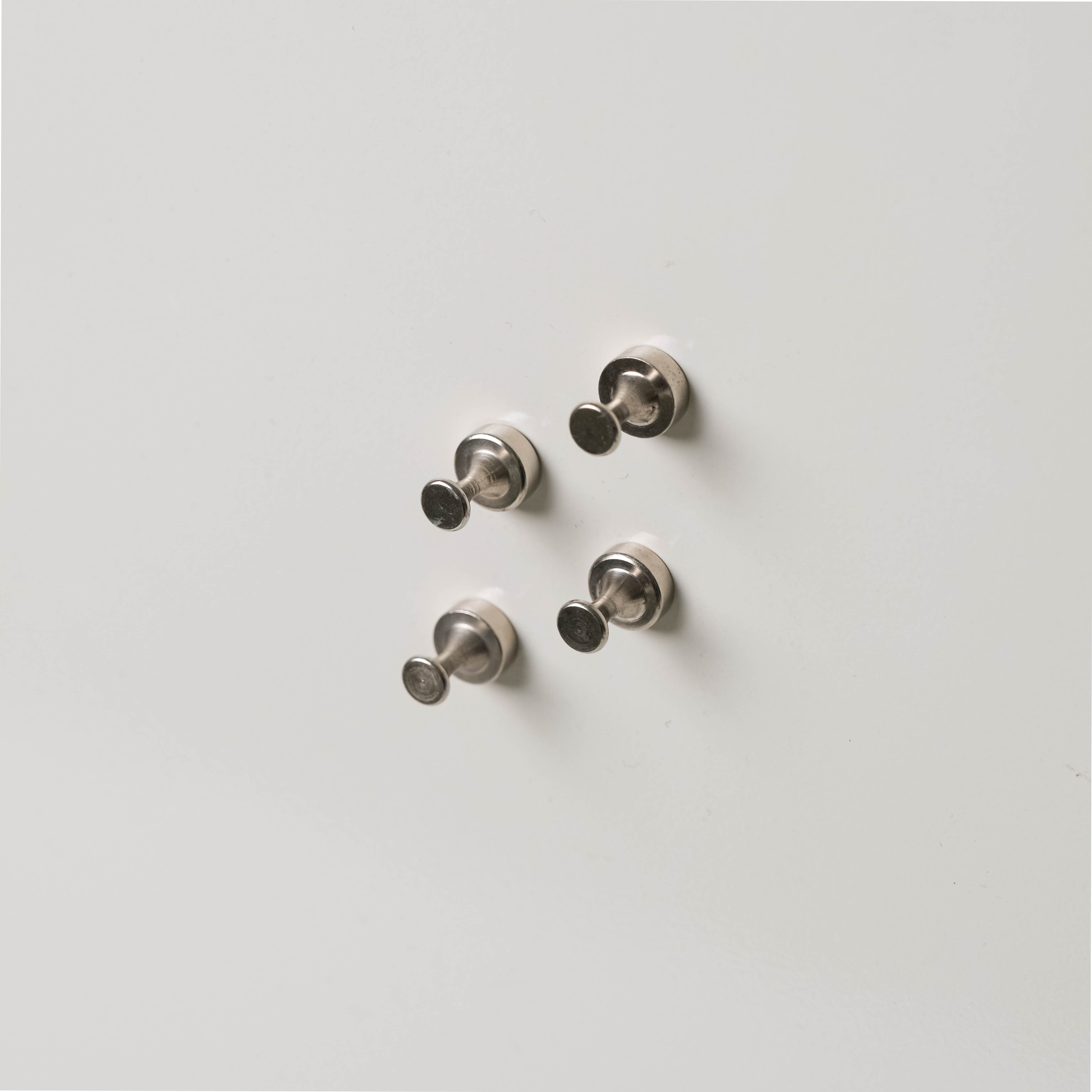 바나코 이지 클램프 데스크 파티션 호환 마그네틱 기본핀, 실버, 4개 4,500원