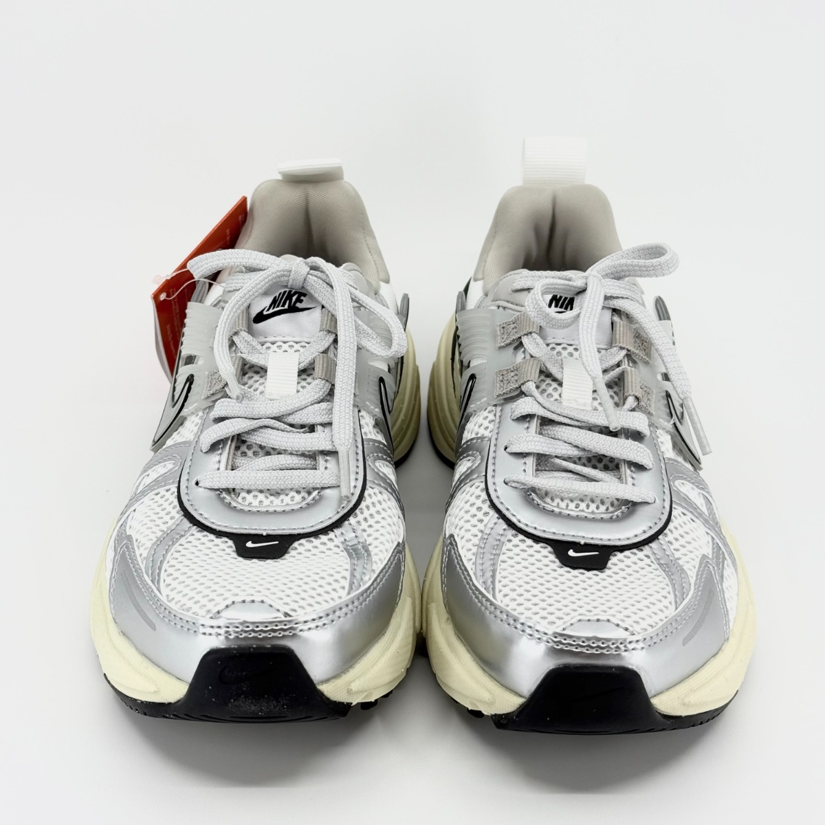 나이키 v2k 런 여성 운동화 키높이 스니커즈 (스텝핏 발목양말 증정) 112,000원