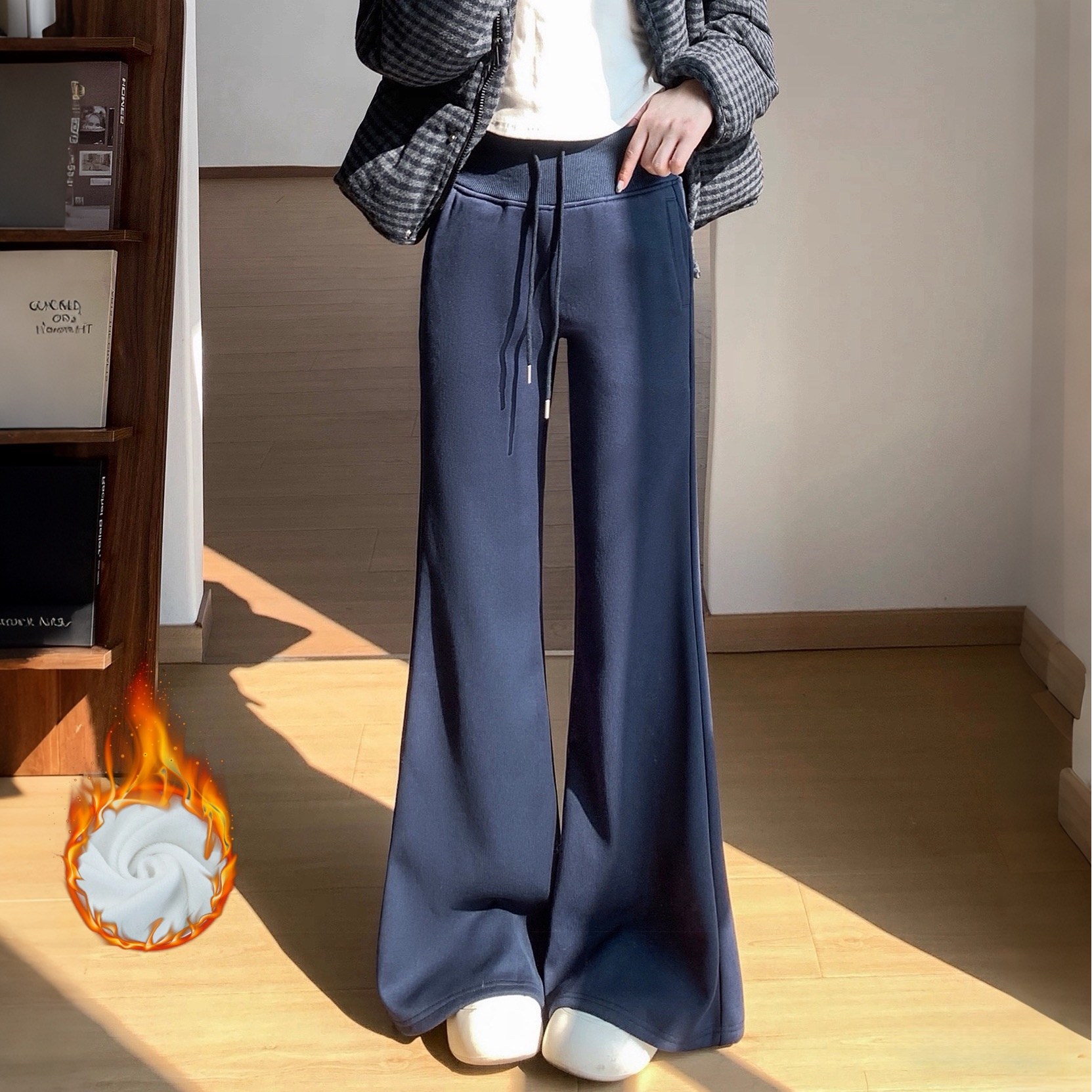 큐엔유 날씬해 보이는 겨울용 여성 기모 세미 부츠컷 트레이닝 팬츠 19,800원