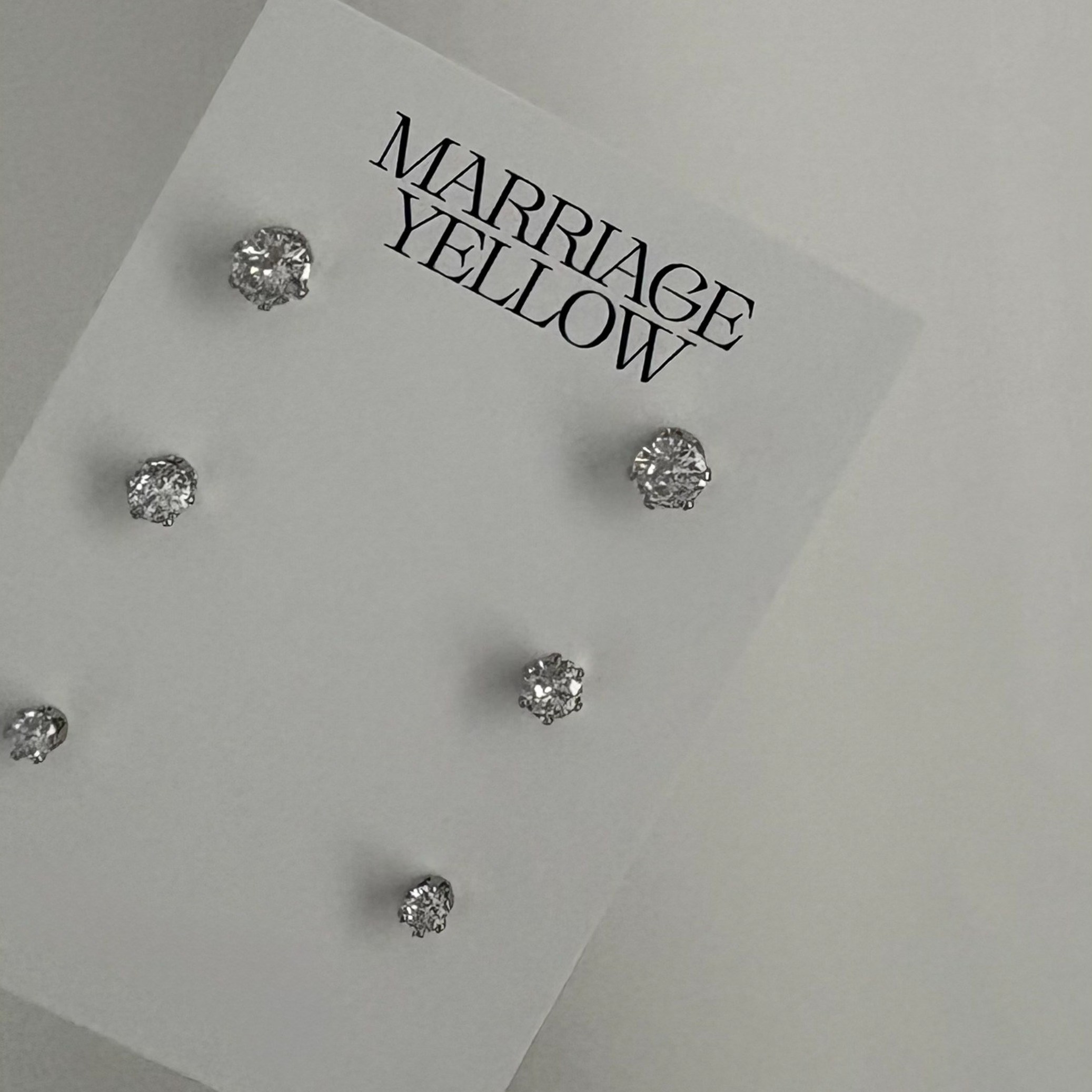 실버925 귀걸이 큐빅 데일리 알러지방지 하객룩 메리지옐로우 (6PCS) 13,500원