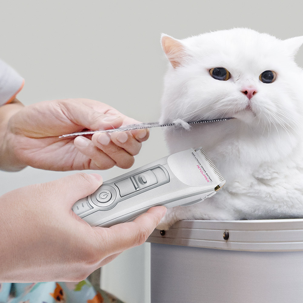 바비온 네오리튬 신소재 티타늄 전문가용 반려동물 이발기 SBC-6630 53,900원