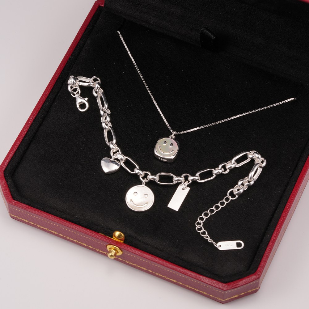 오누이디스플레이 925실버 스마일 참 팔찌 목걸이 세트 하트 포인트 실버 주얼리 259,000원