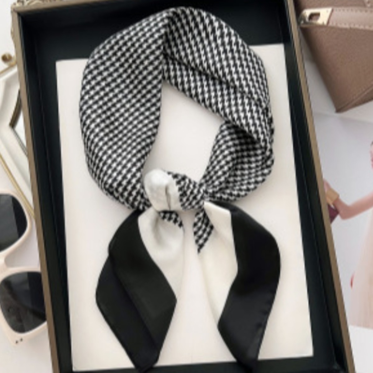 고급 체크 실크 봄가을 멀티 쁘띠 스카프 9,900원