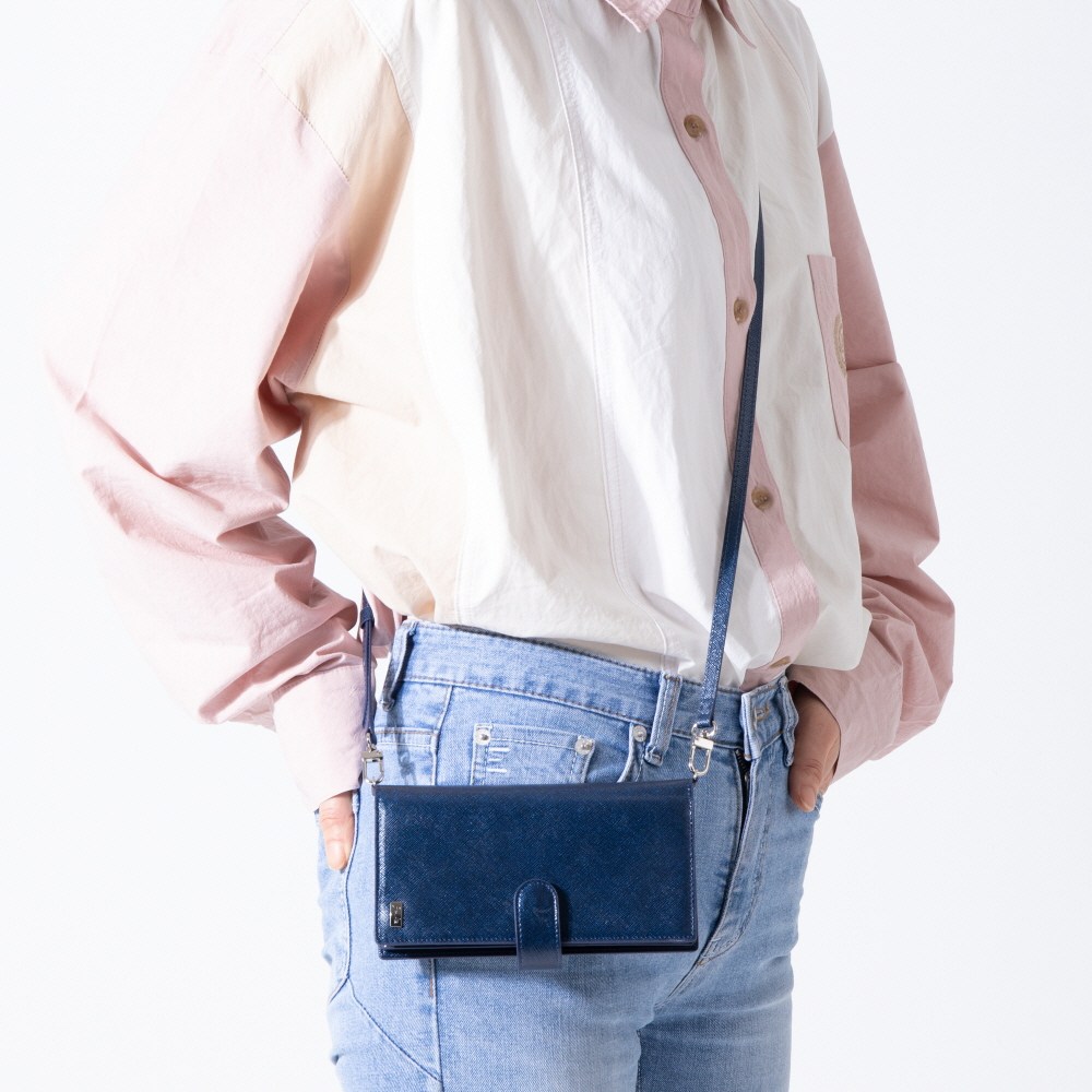 본아띠 아띠랑스 에나멜 펄 사피아노 소가죽 장지갑 지퍼 핸드백 핸드폰케이스 전기종가능 84,240원