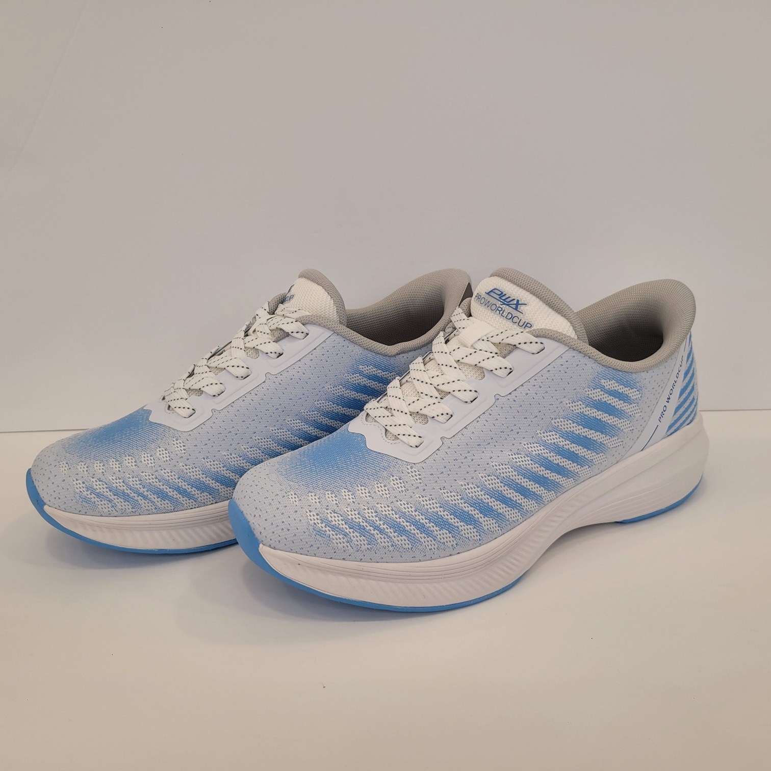 PWX  프로월드컵 바로인 더블 남여공용 런닝,워킹화 신고벗기 편한 가볍고 발볼넓은  충격흡수및 미끄럼방지 쿠션좋은  발편하고 안정감있는 사계절 런닝화,워킹화 일상화로굿.. 79,800원