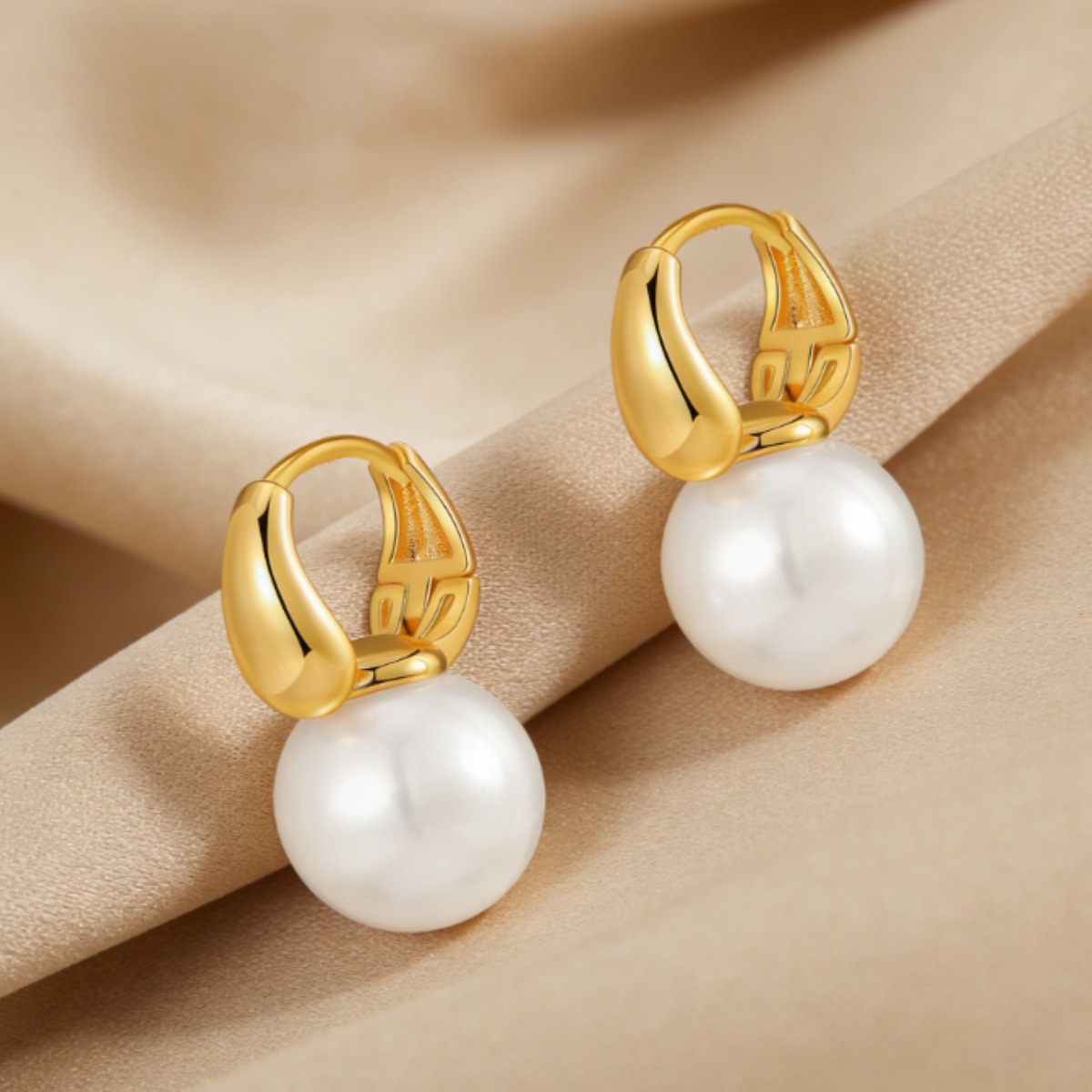 NovaLov 14K 도금 여자 원터치 진주 귀걸이 34,900원