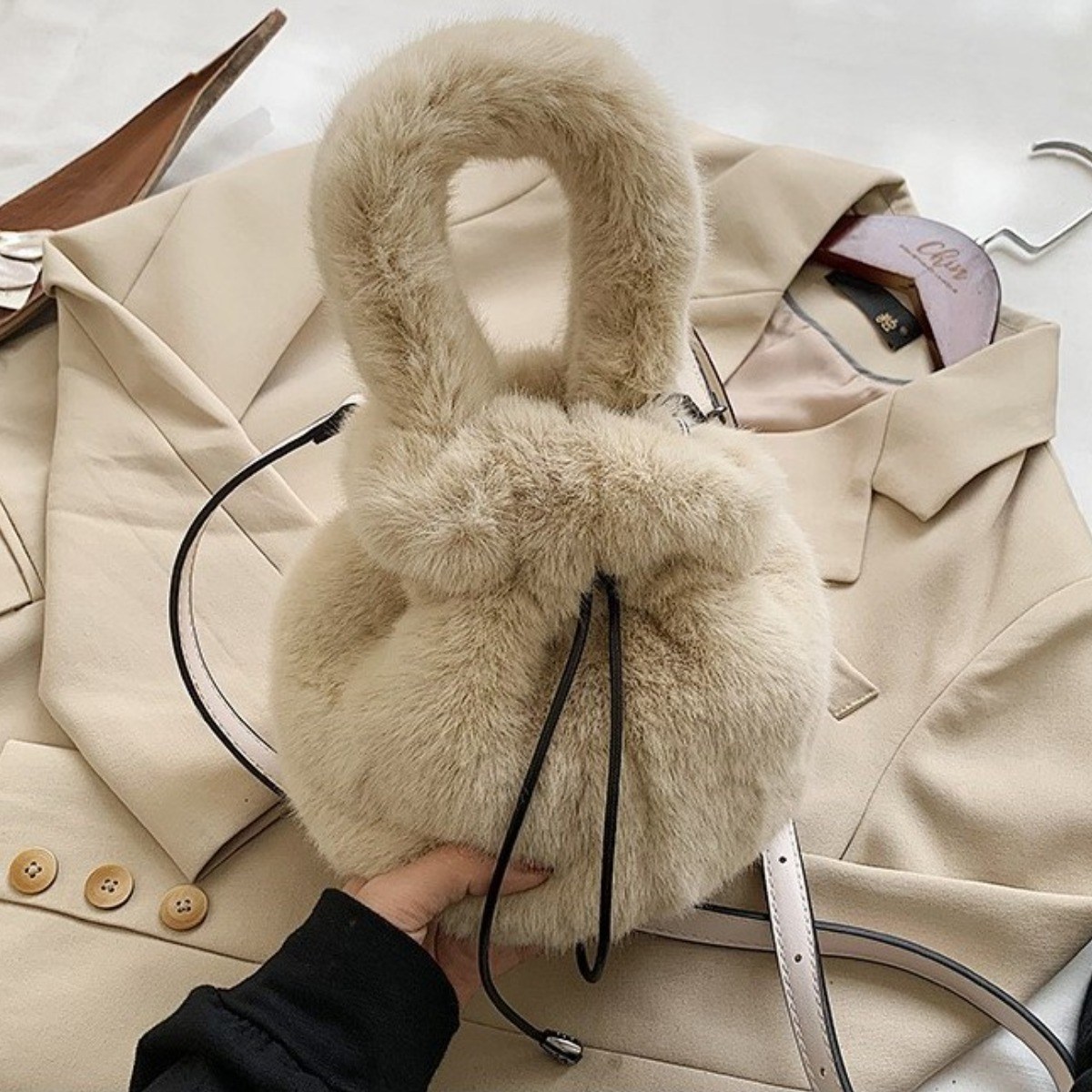 유레타 M 복조리백 버킷백 62-207 19,500원