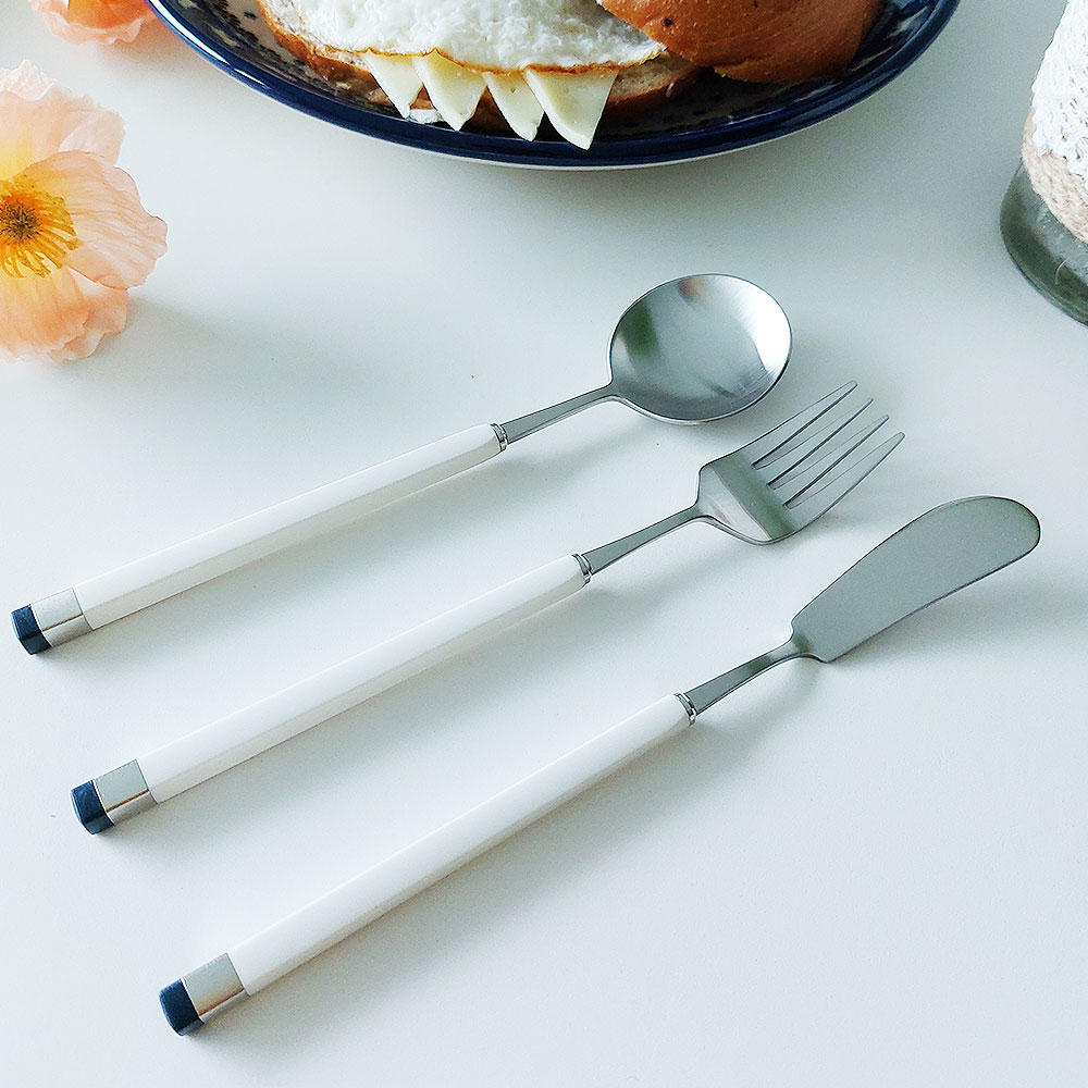 보겐 카라 디저트 커트러리 3종 세트 15,160원