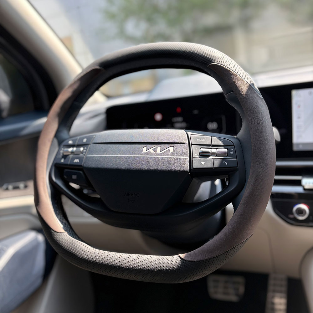 EV3 EV4 EV6 EV9 스포티지 쏘렌토 K8 육각 D컷 가죽 핸들커버, 브라운 25,080원