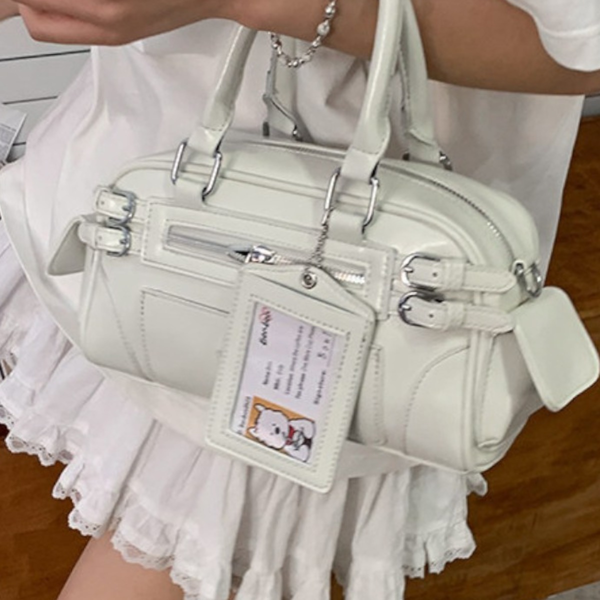 B&C.Room 볼링 핸드백 바이커 스타일 여성 크로스백 활용도 높은 패션 여성 숄더백 출타가방 여성 핸드백 여성 가방 명품가방세일 무지 가방 28,990원