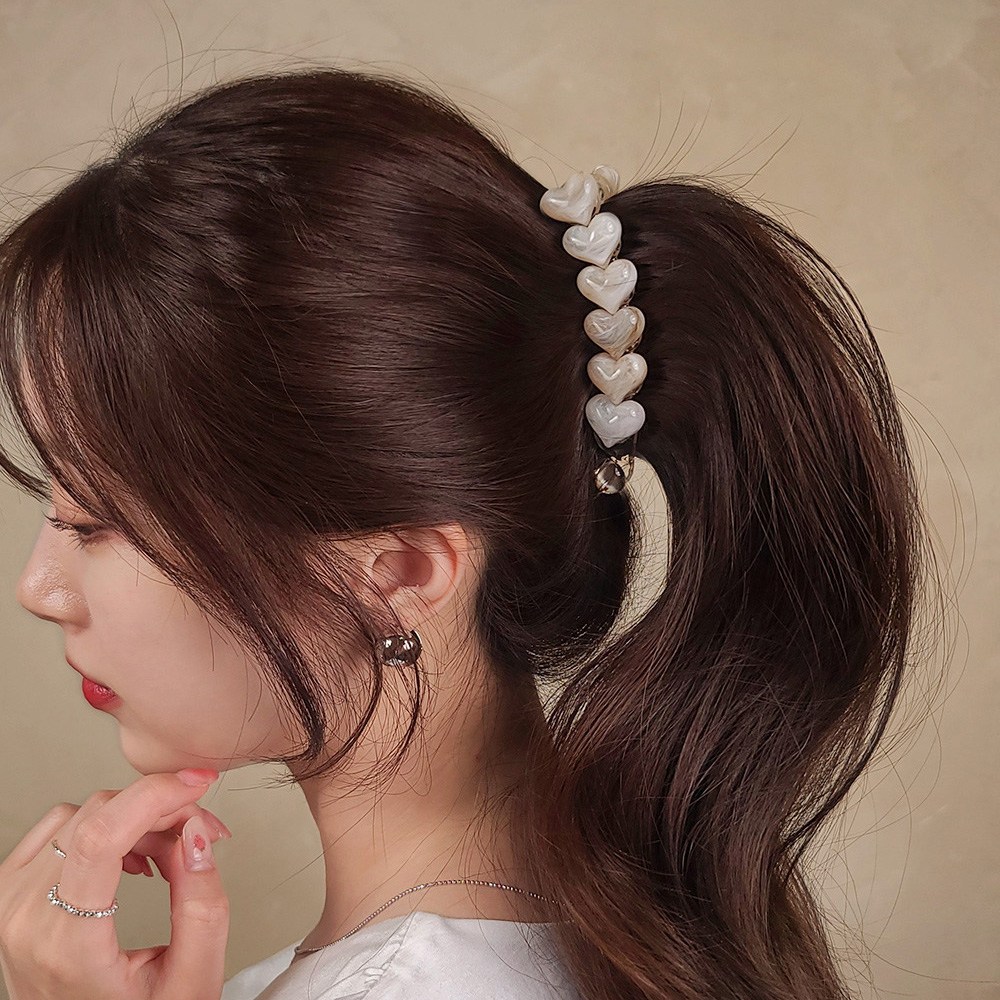 초콜리트쥬얼리 하트리나 7컬러 볼륨 통통 호마이카 하트 포니테일 헤어 집게 바나나핀 8,900원