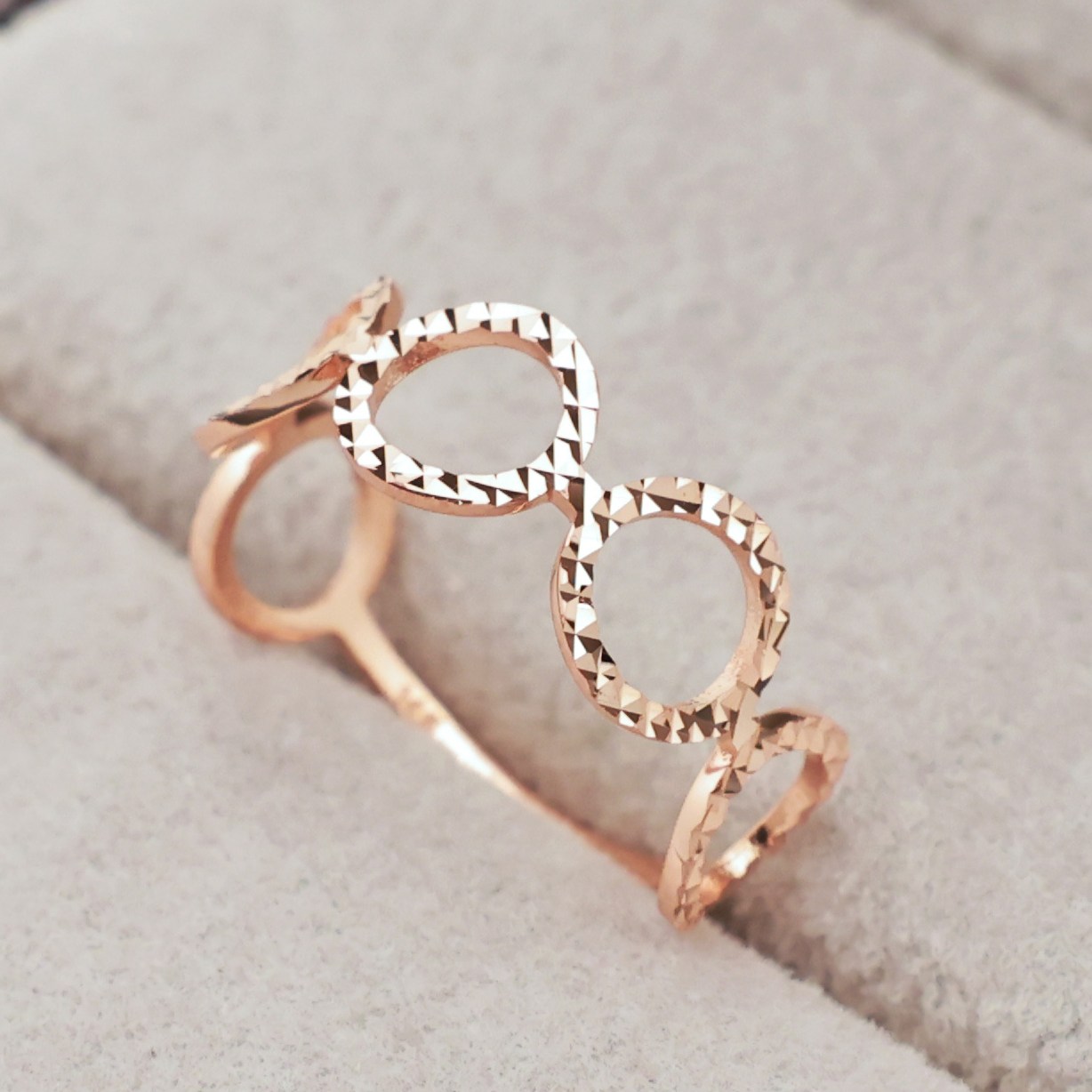 14k 18k 로즈골드 원형 볼드 컷팅 반지 패션 심플 데일리 선물 레이어드(R324)체리스쥬얼리 262,000원