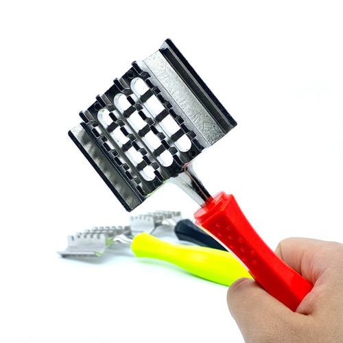 비늘이 튀지않는 국산 비늘치기 와이드형 생선 비늘 제거기 일체형 12,000원