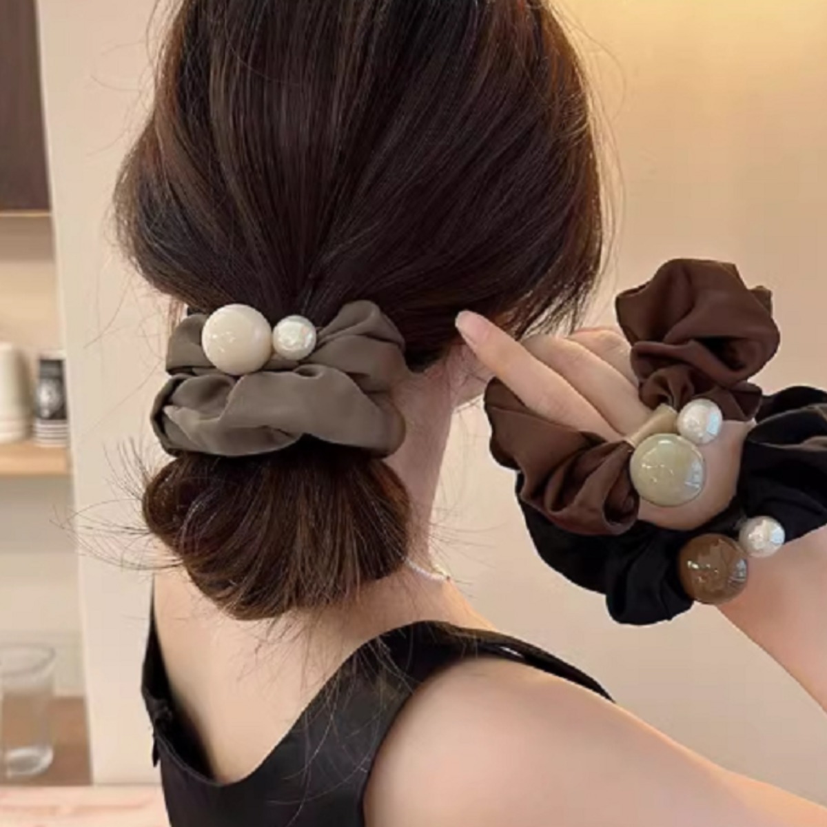 1+1+1 K : with 쌍방울 진주 머리끈 헤어밴드 짱짱한 곱창 왕방울 똥머리 로우번 구슬 우아한 고무줄 스크런치 한복스타일 10,000원