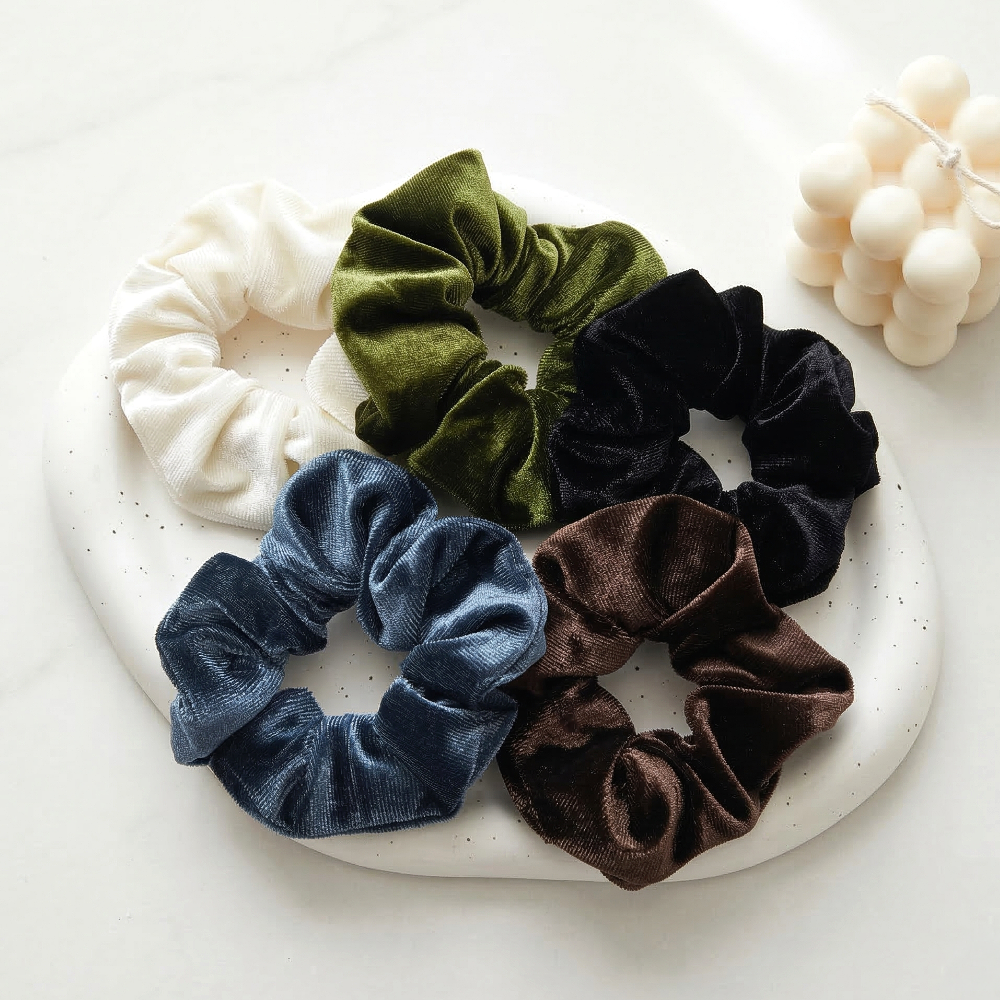 헤일리썸 로맨틱 벨벳 헤어 스크런치 8,900원