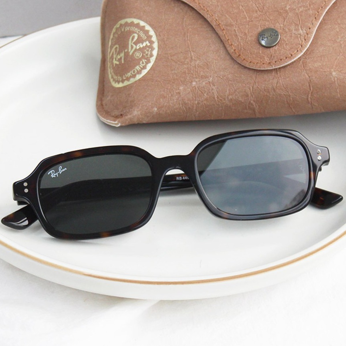 레이벤 선글라스 RB4455F 주리 ZURI 아시안핏 사각 뿔테 (룩소티카 정식수입), 현재가 164,160원