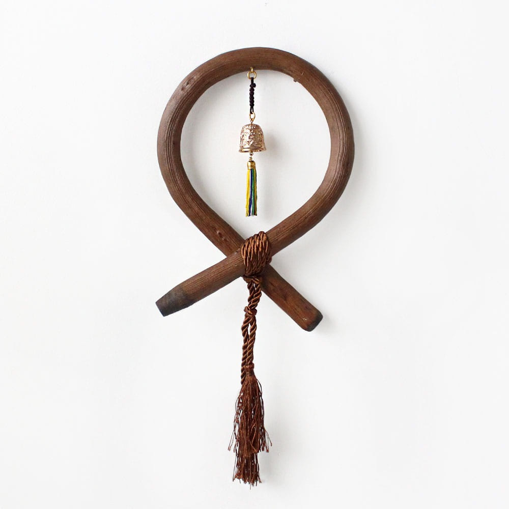 L 전통 소뚜레 도어벨 l 자석 문종 코뚜레 액막이 이사 삼재막이 명절 선물 전통소품 외국인선물 장식품 민속품 20,800원