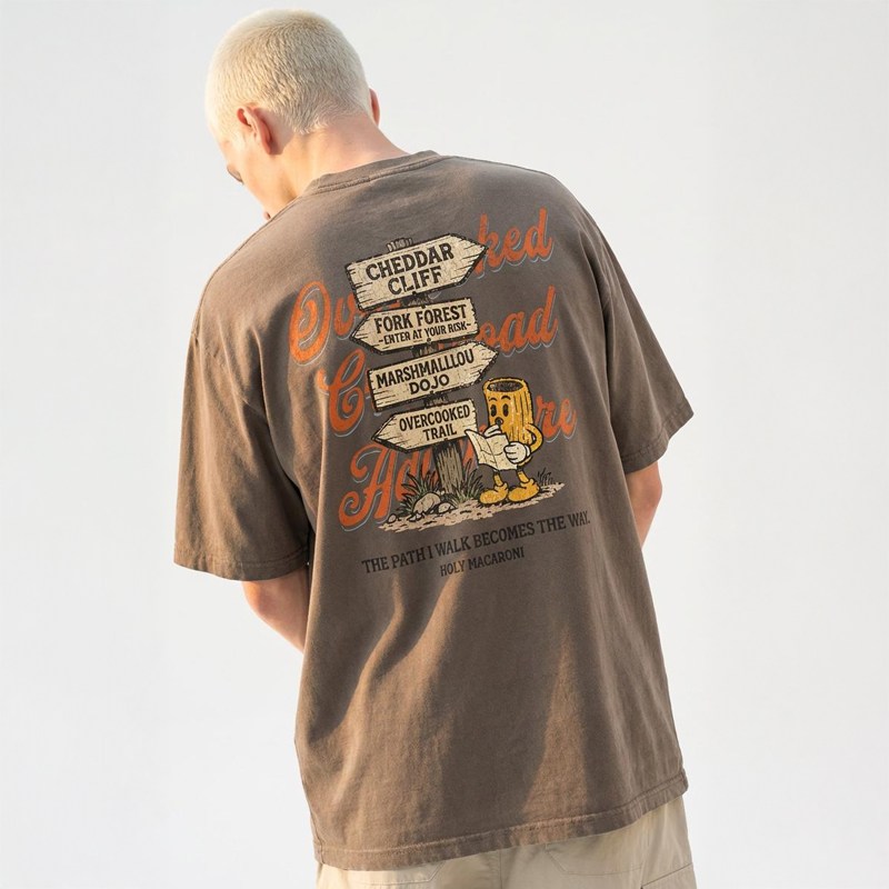 홀리마카로니 남녀공용 The path I walk 코튼 피그먼트 오버핏 프린팅 반팔 티셔츠 33,800원