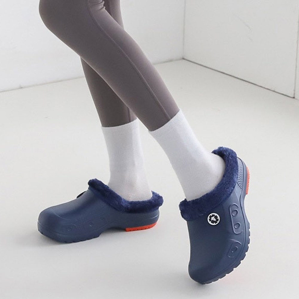 방한슬리퍼 털슬리퍼 미끄럼방지기능 방수슬리퍼 조리화 주방화 털신발 15,900원