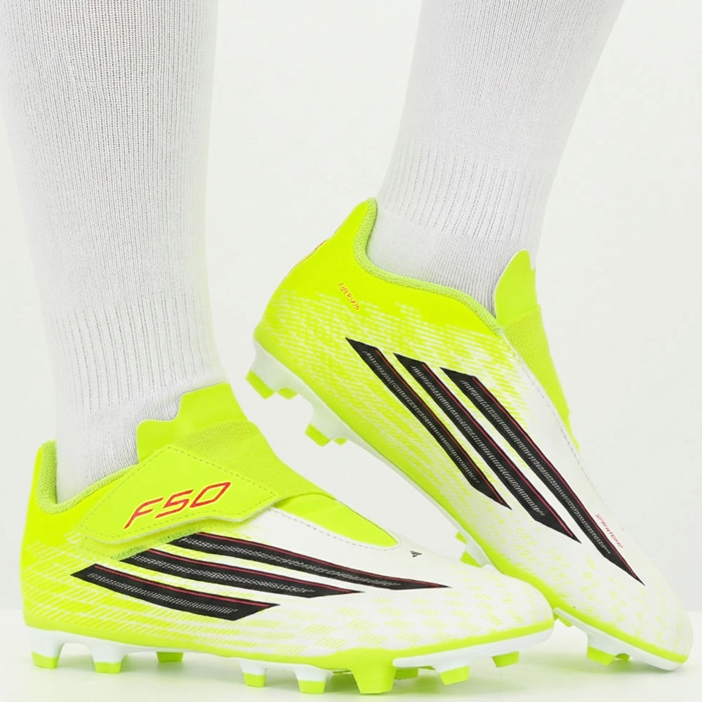 아디다스 주니어 축구화 신발끈 없는 키즈 풋살화 멀티그라운드 풋볼슈즈 천연잔디용 축구신발 벨크로 스트랩 찍찍이 51,000원