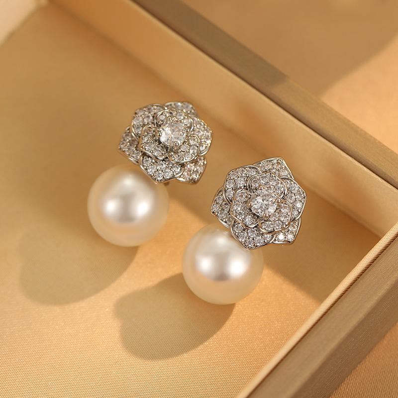 Ramlove 12MM진주 귀걸이 18K 화이트 지르콘 세팅 동백 모던 럭셔리 골드도금 이어링녀 CJR-SSL0851 69,800원