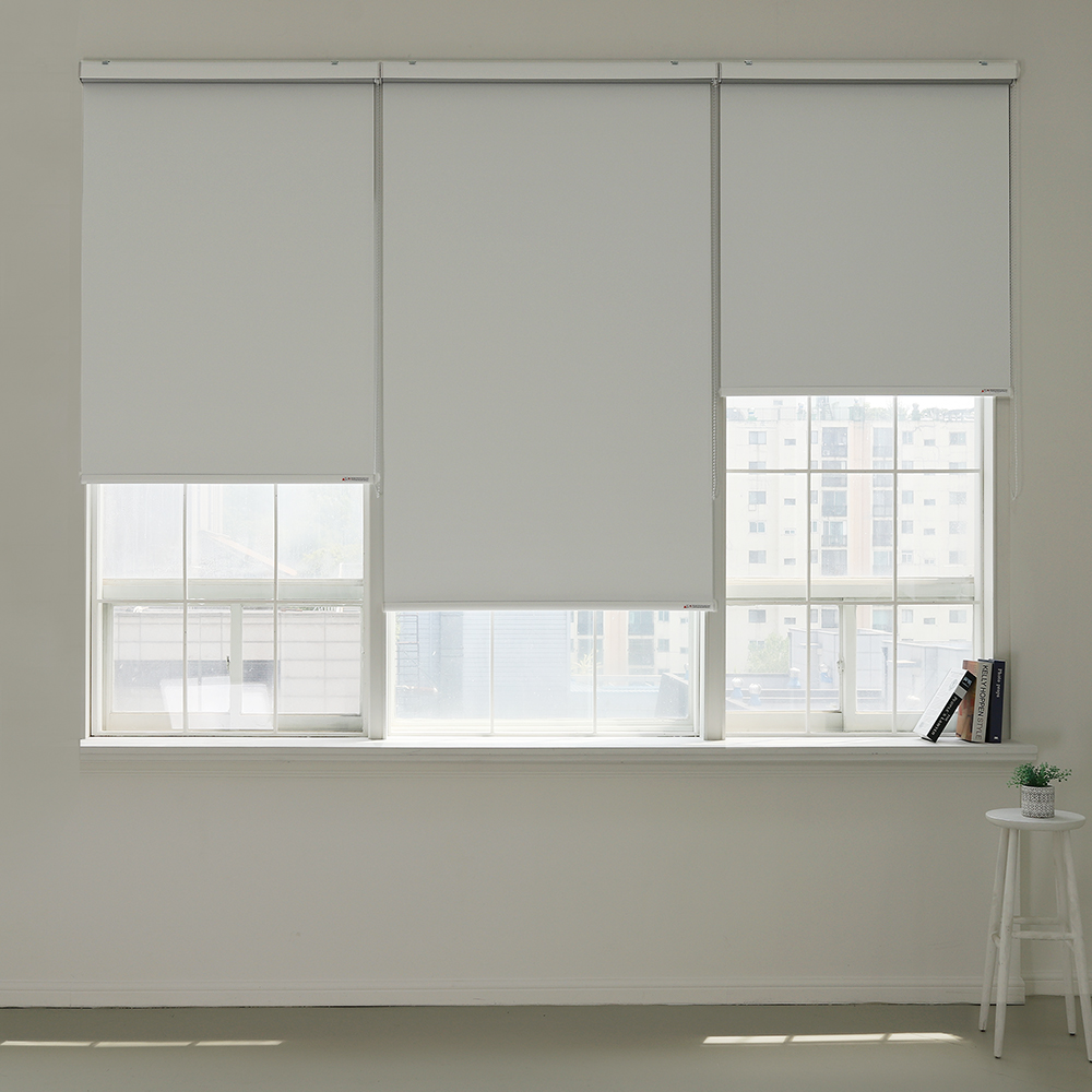 창안애 못없이 설치 무타공 안뚫어고리 다크니스 암막 롤스크린 블라인드 56,300원