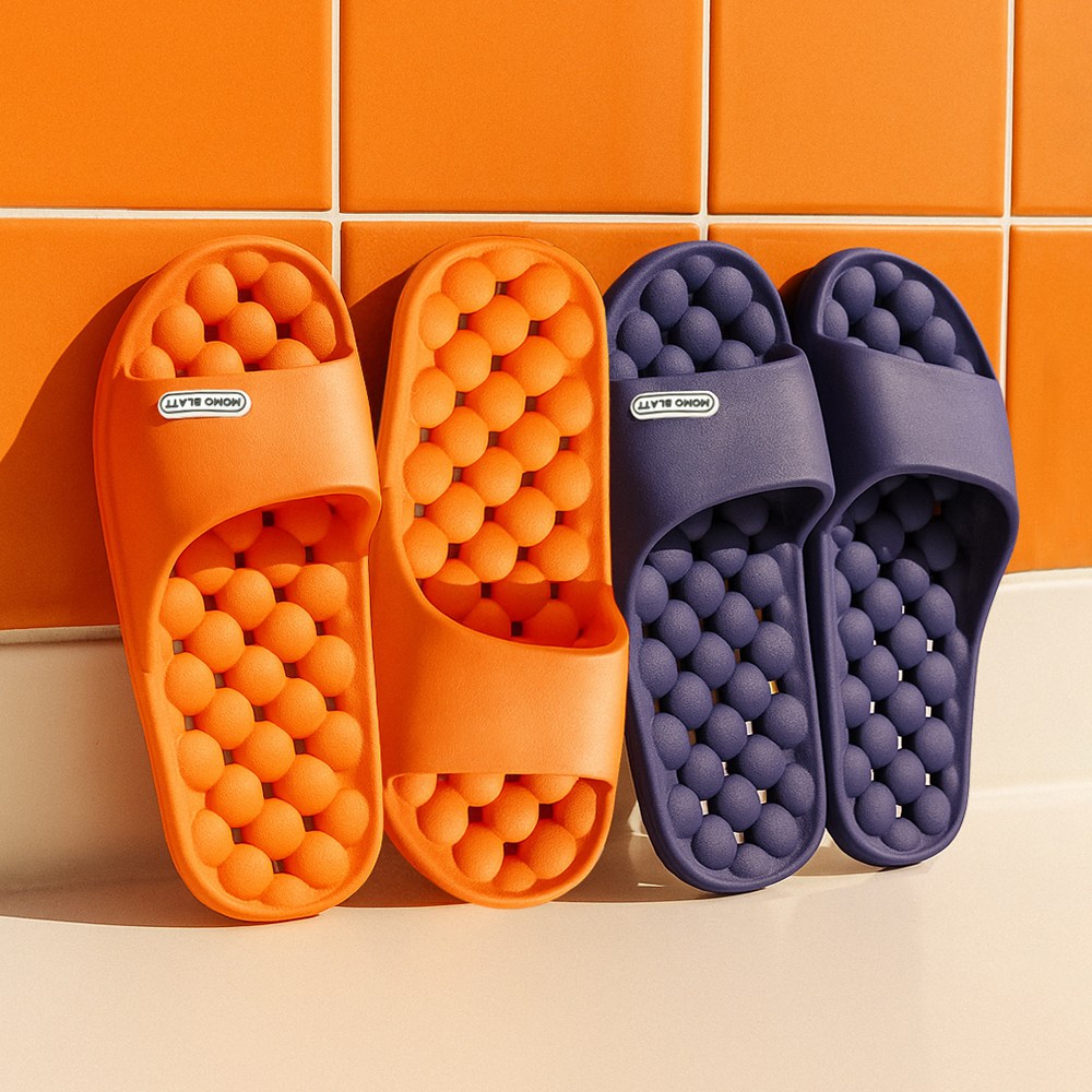 모모블라트 1+1 가벼운 EVA 항균 미끄럼방지 보캅 욕실화 2개 세트 17,800원