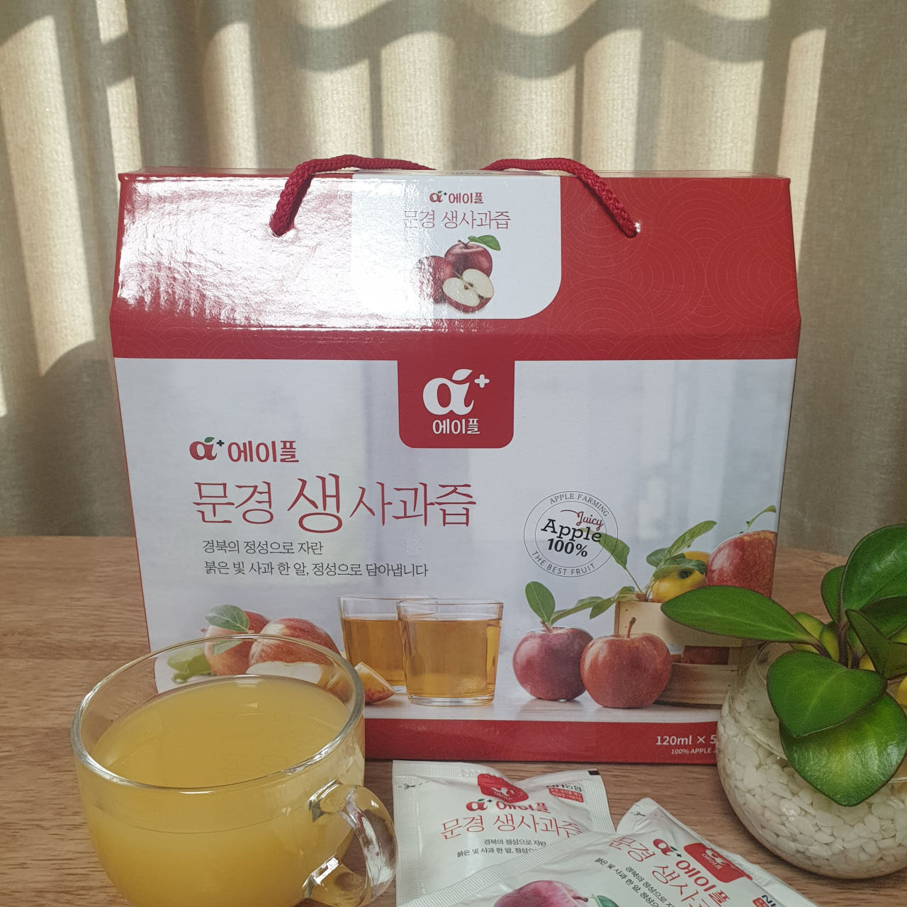 [애플향기] 경북 문경 통째로 갈아만든 NFC 생 사과즙 100% 사과주스 120ml 50포 31,500원