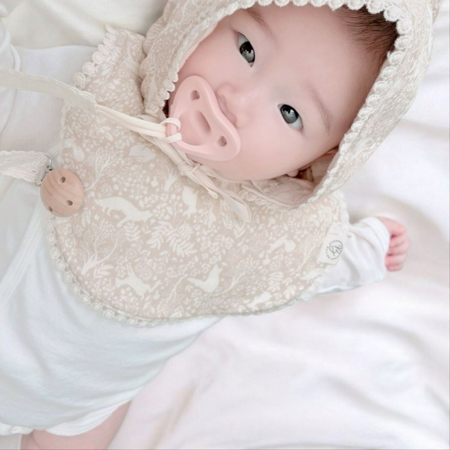 [선물추천] 베베온리앙 솔레이 포레 턱받이/보넷/헤어밴드 세트 14,350원