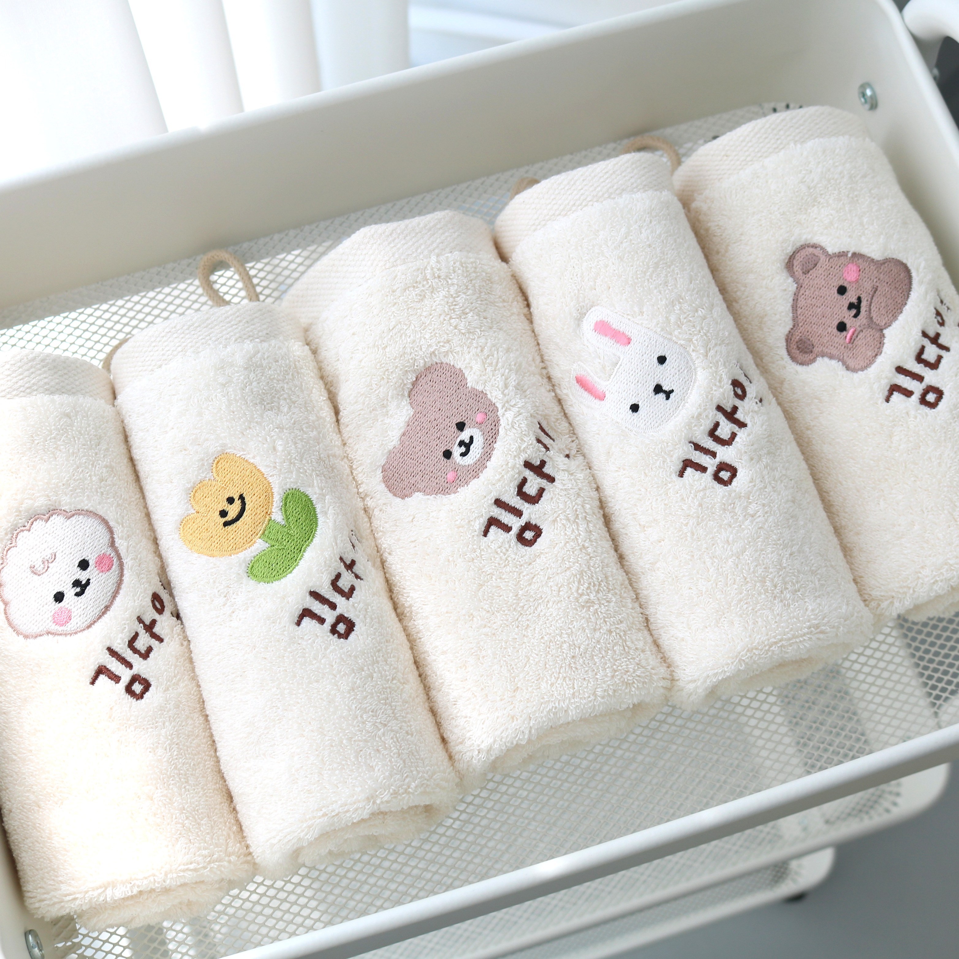 데일리맘 어린이집수건 유치원 두꺼운 이름자수 고리수건 무염5매입, natural, 5개 24,500원