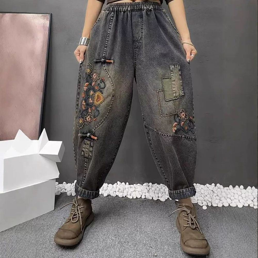 ROYALBELLE 여성 루즈핏 허리밴딩 기모 데님 9부바지 자수 장식 캐주얼 데일리 배기팬츠 M0091025 21,300원