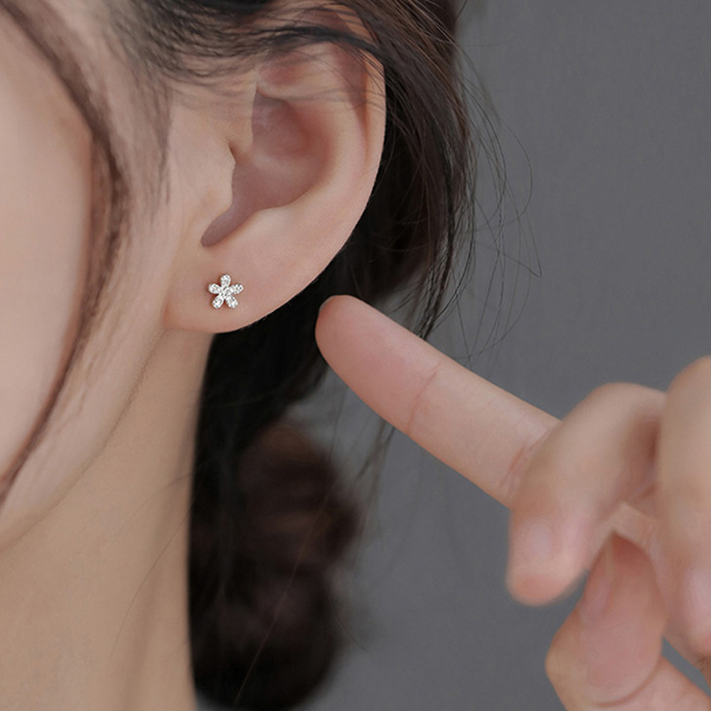 젤루나 여성용 써지컬 미니 큐빅 플라워 꽃 바벨 볼 피어싱 P-683 2p 8,100원