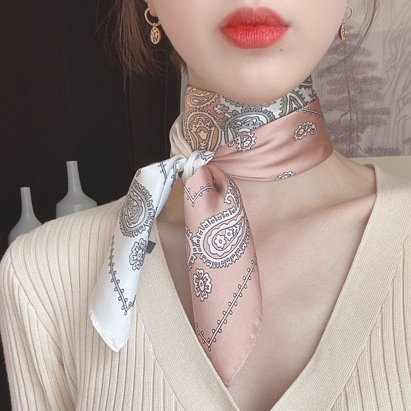 소울린느 이중 배색 페이즐리 문양 쁘띠 실크 스카프 (2colors) 7,900원