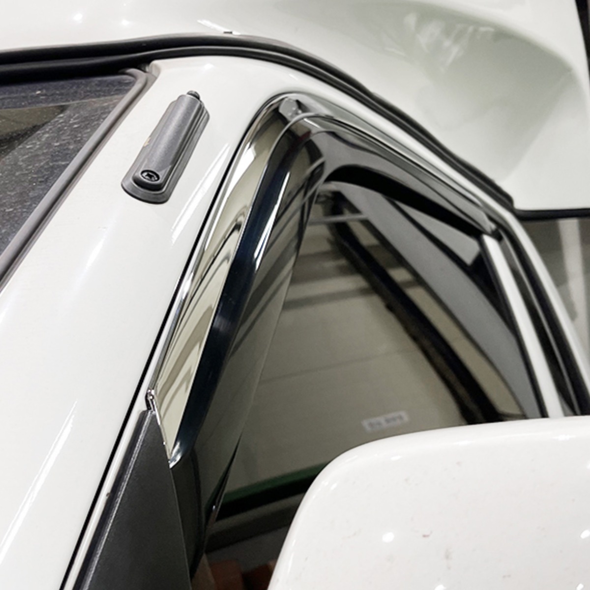 뭉구카 AC 포터2 EV 전기차 블랙 다이아몬드 도어바이져 자동차 햇빛가리개 썬바이저 차량 빗물받이 스모그바이저 선바이저 2pcs E471 2004년~현재 48,800원