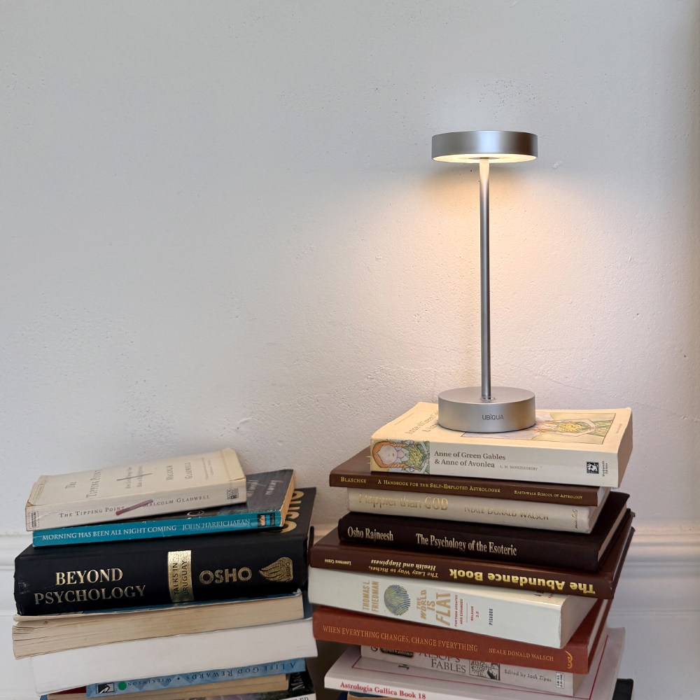 UBIQUA STANDY MINI 유비콰 무드등 인테리어 조명 LED 충전식 포터블 테이블 램프 디밍, 샌드 321403 145,000원