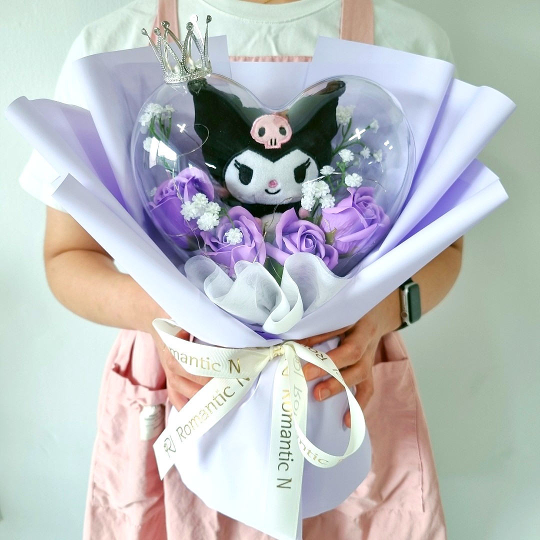 로맨틱앤 산리오 인형꽃다발 아크릴 하트 풍선꽃다발 + 쇼핑백 + LED조명, 1개, 쿠로미 퍼플 34,900원