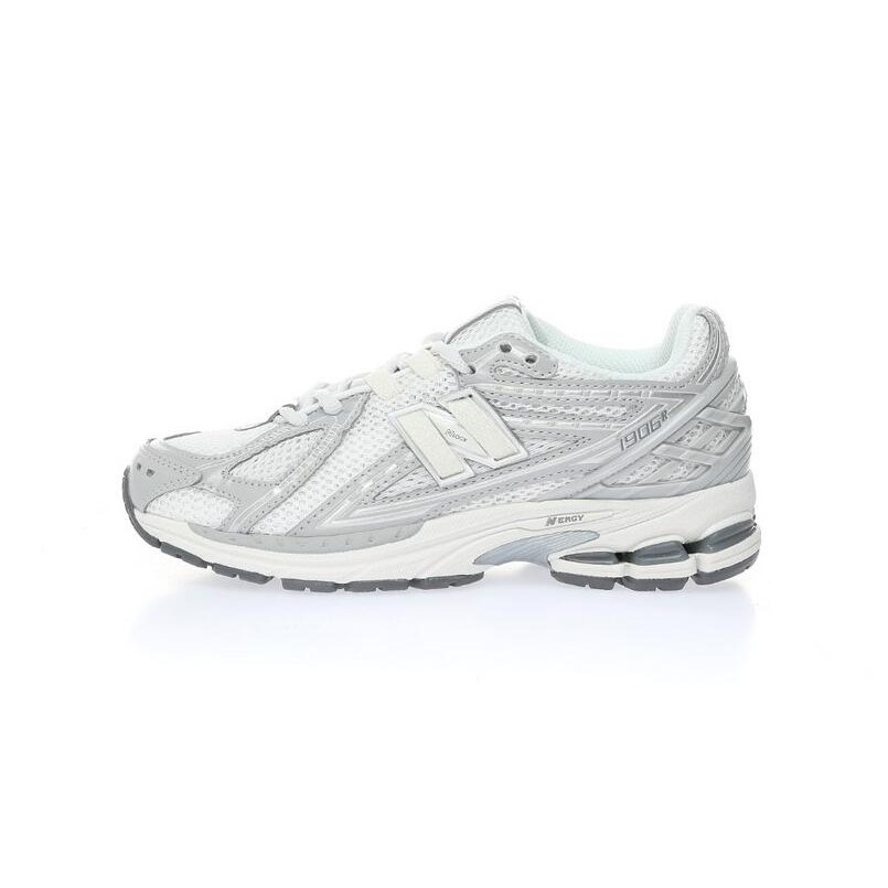 뉴발란스 1906R 메탈릭실버 남여공용 스니커즈(증정품+신발끈 ), 265, M1906RJM 119,090원