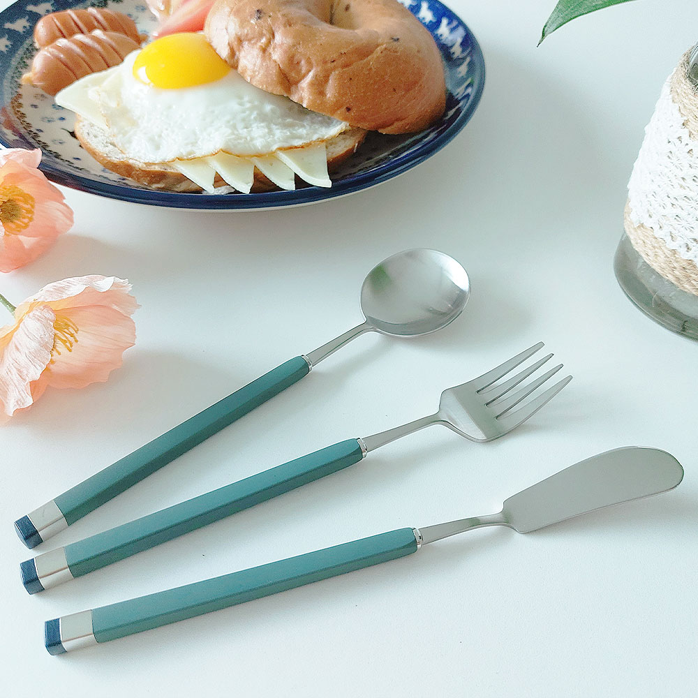 보겐 카라 디저트 커트러리 3종 세트 8,160원