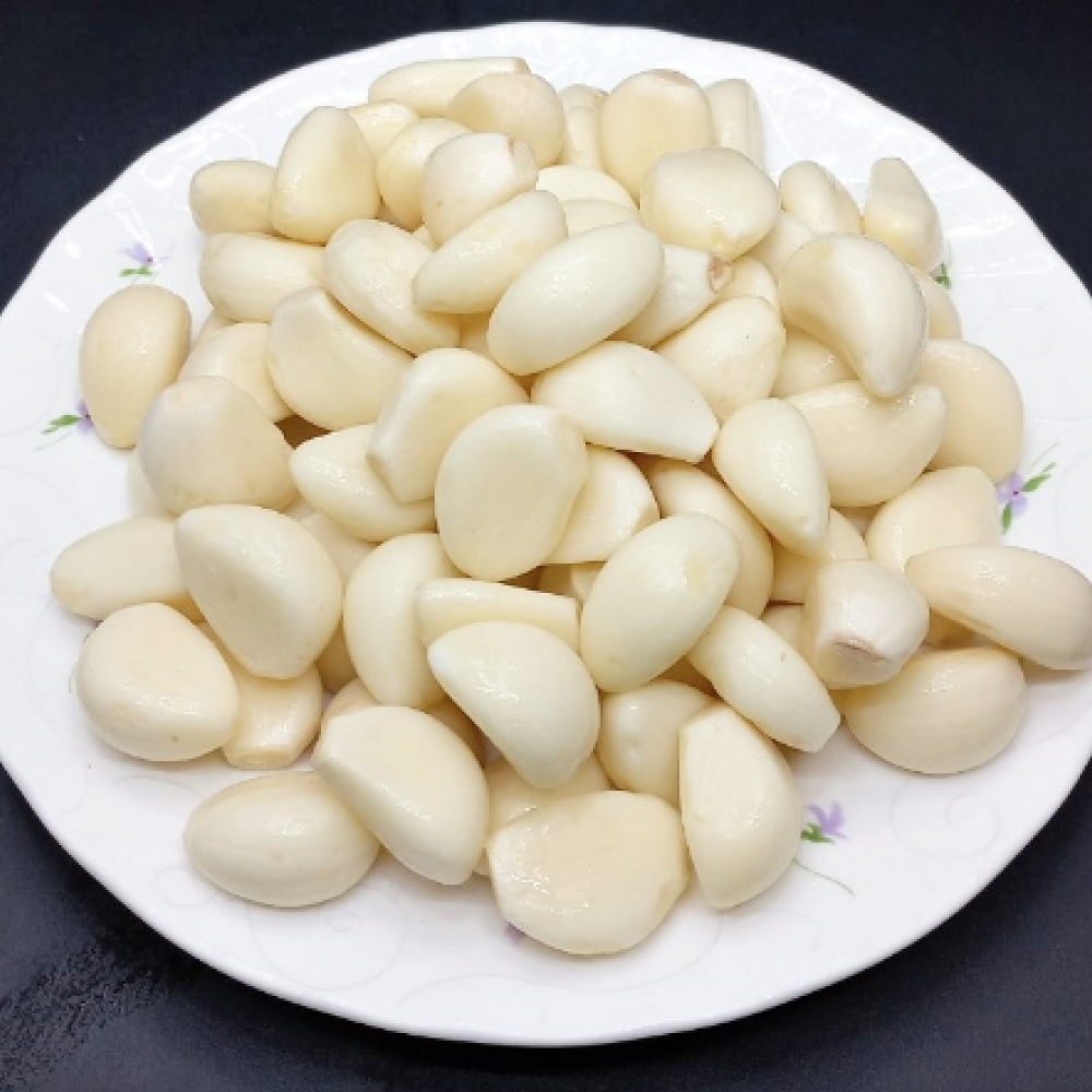 세상간편 국내산 꼭지제거 깐마늘 8,980원