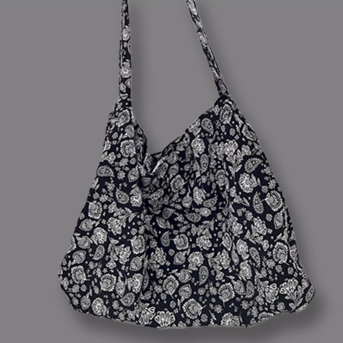 웨이브마켓 페이즐리 에코백 숄더백 크로스백 데일리 여성 가벼운 패턴 가방 10,900원