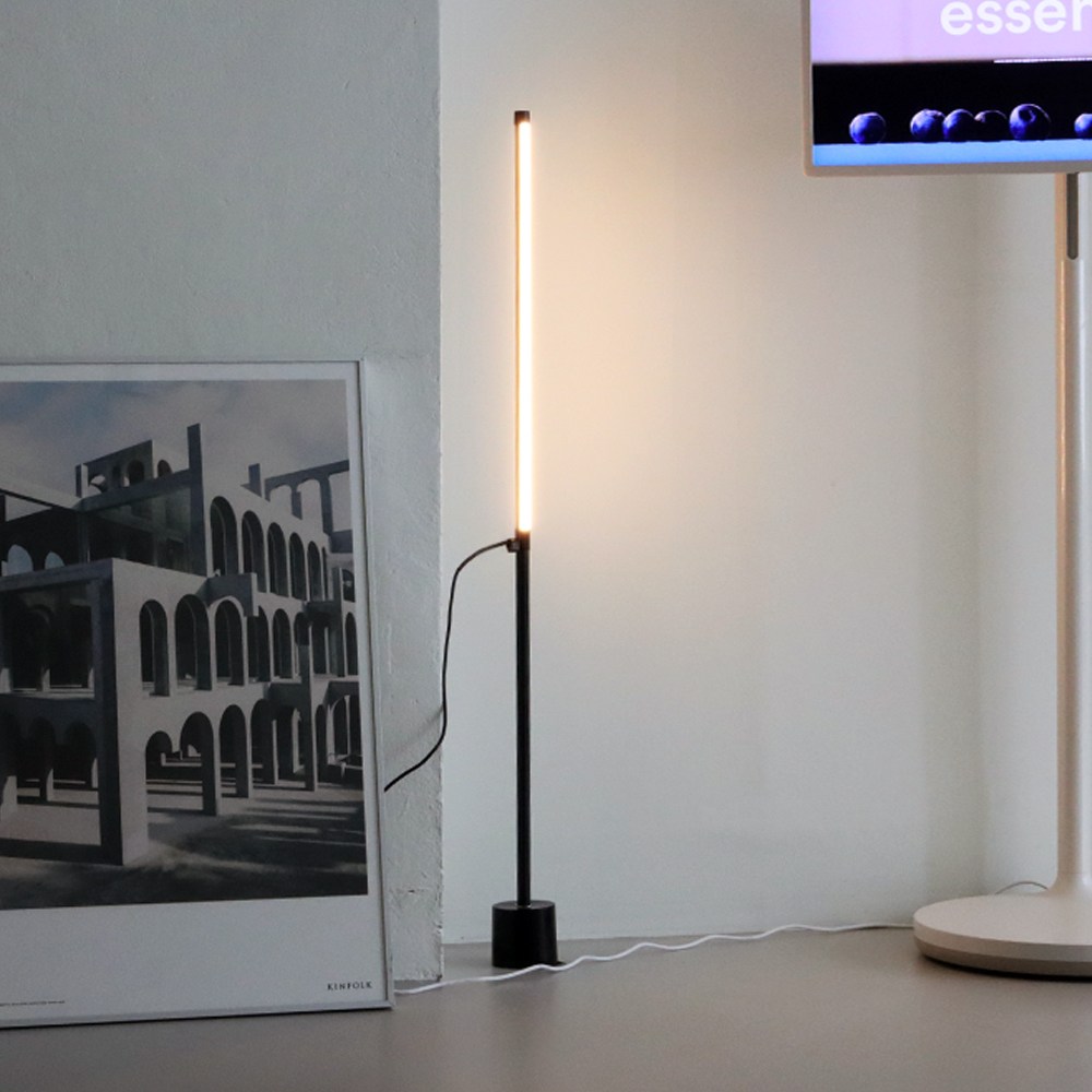 사는잼 LED 버티컬 거실 플로어 침실 스탠드 심플 장스탠드 조명 18,900원