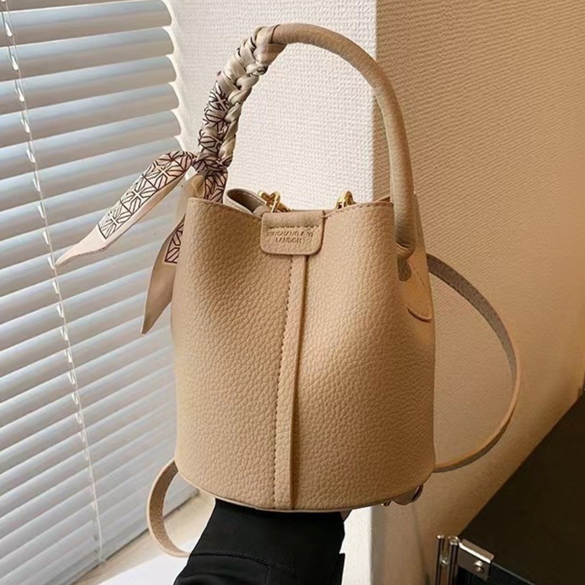 우아한 소가죽 버킷백 여성 부드러운 심플 숄더백 핸드백 토트백 크로스백 컬렉션 29,880원